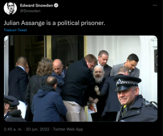2022_06_20_snowdenassange.png